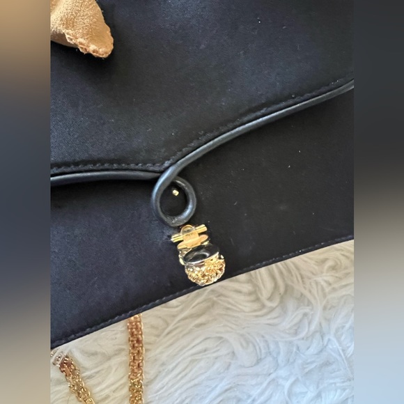 EUC Gucci Vintage 2 way shoulder Clutch - Picture 10 of 16